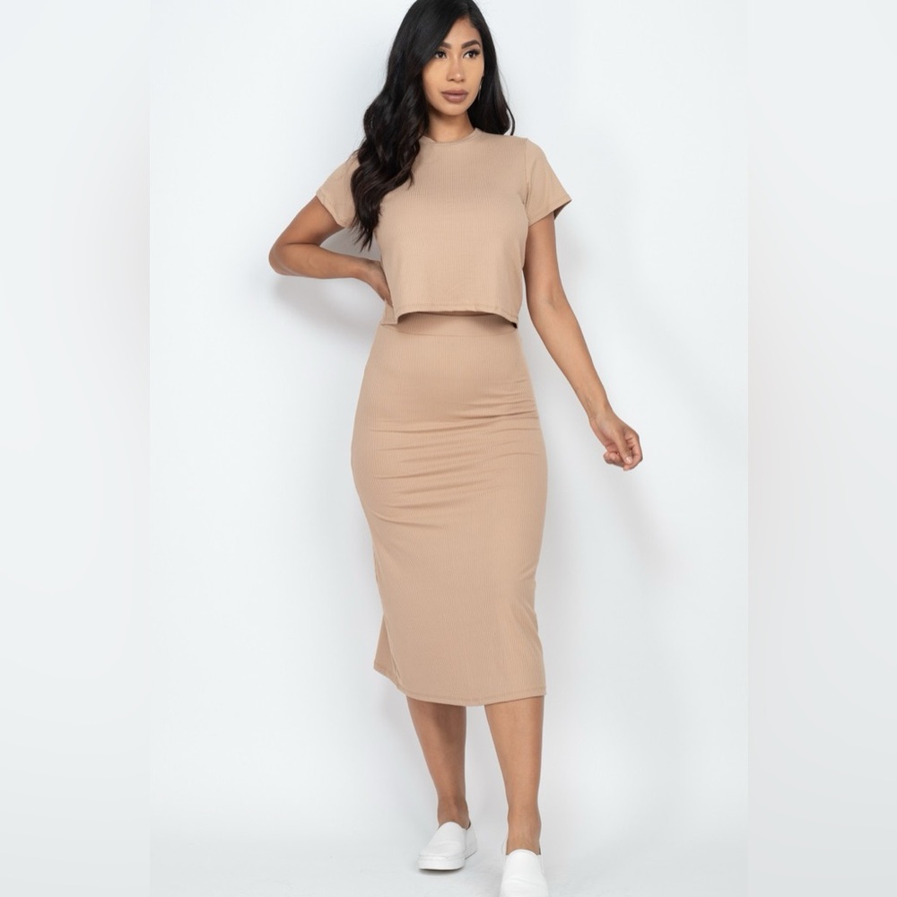 Capella Ribbed Crop Top & Midi Skirt Set – Mediu